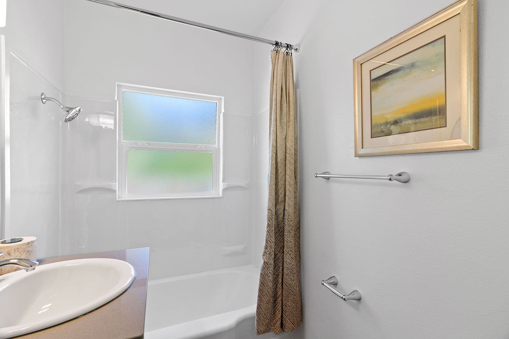 Portland Apartment: 5712 N. Interstate Ave