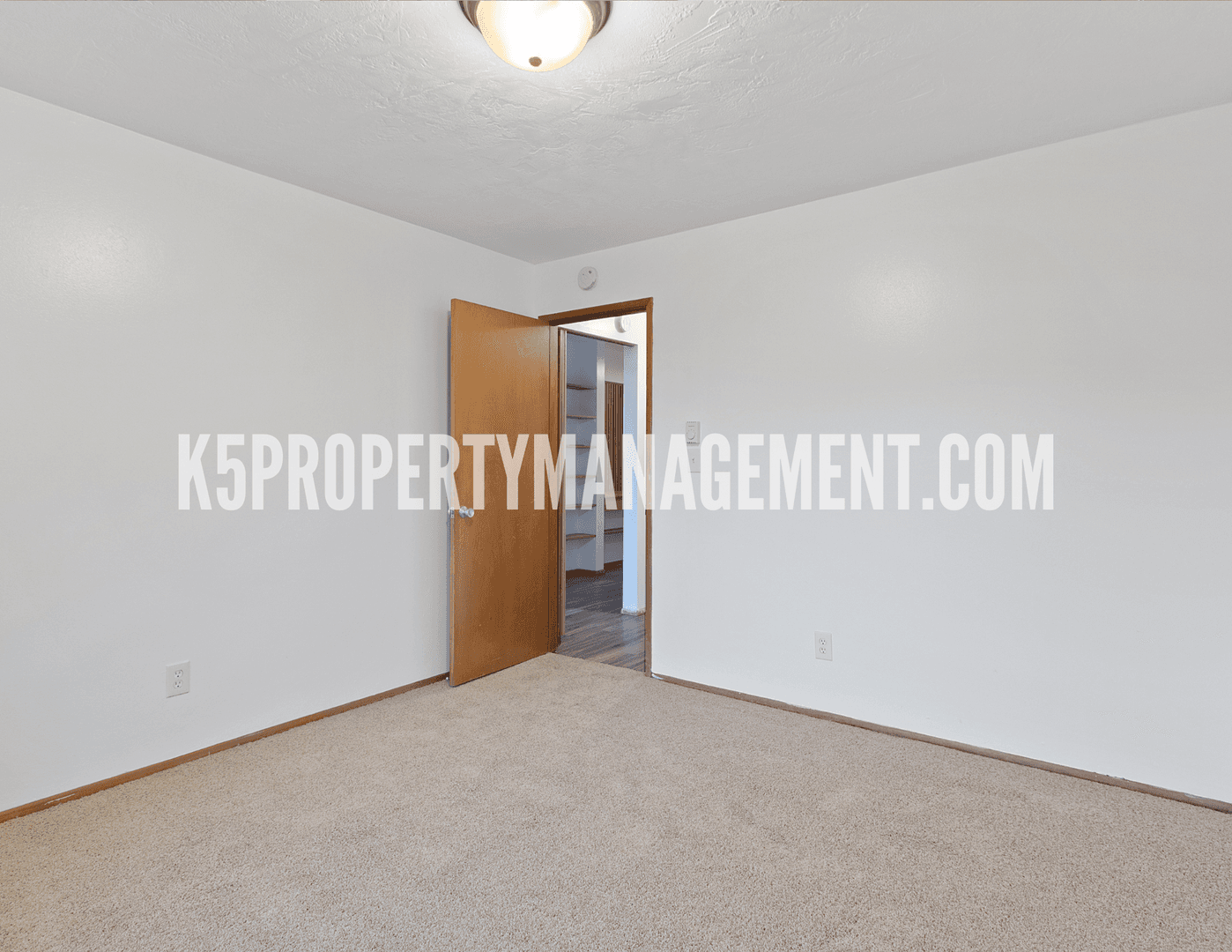 Portland Apartment: 4820 SW Barbur Blvd - 04