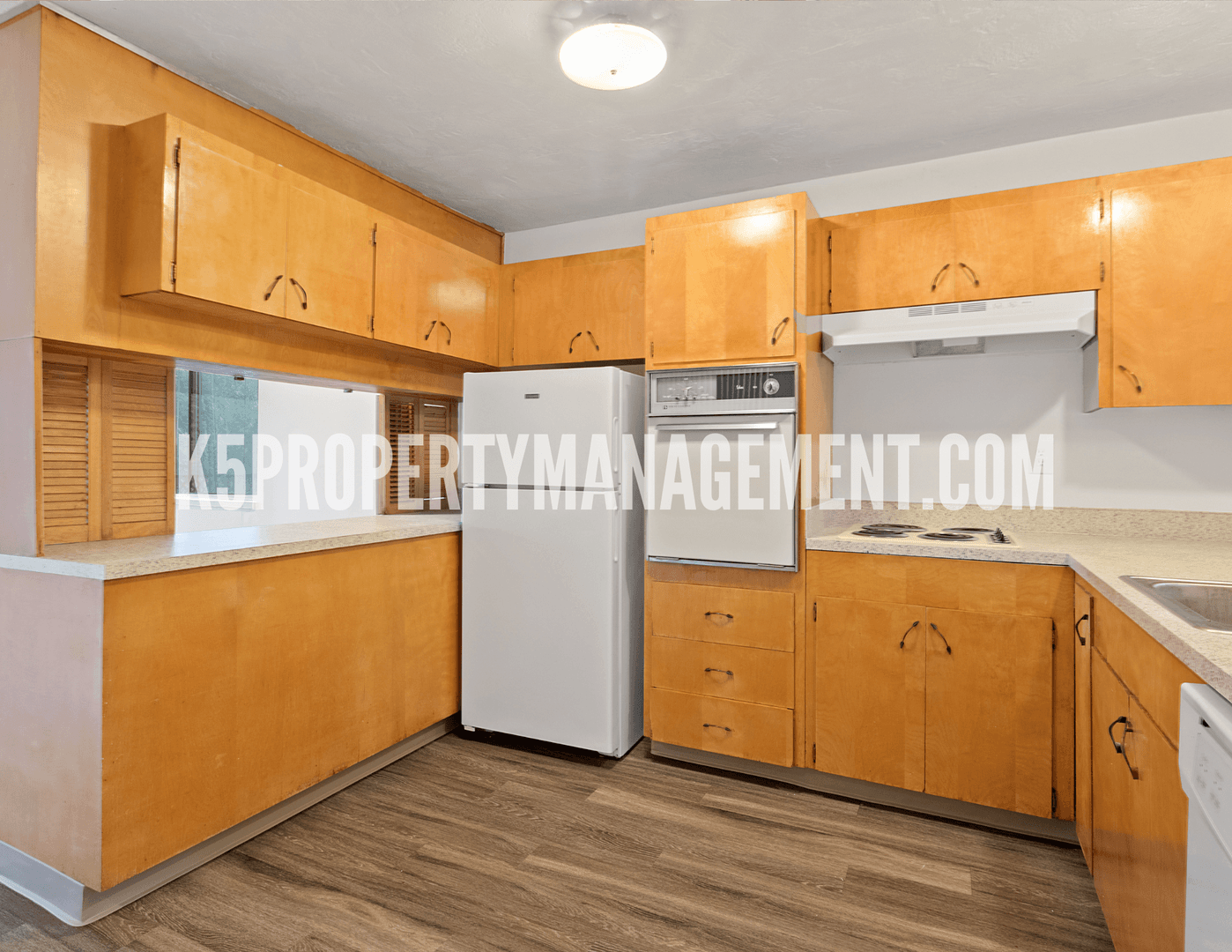 Portland Apartment: 4820 SW Barbur Blvd - 04