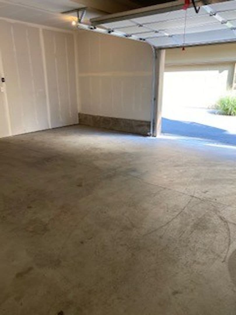 Beaverton House: 1090 SW 162nd Ave