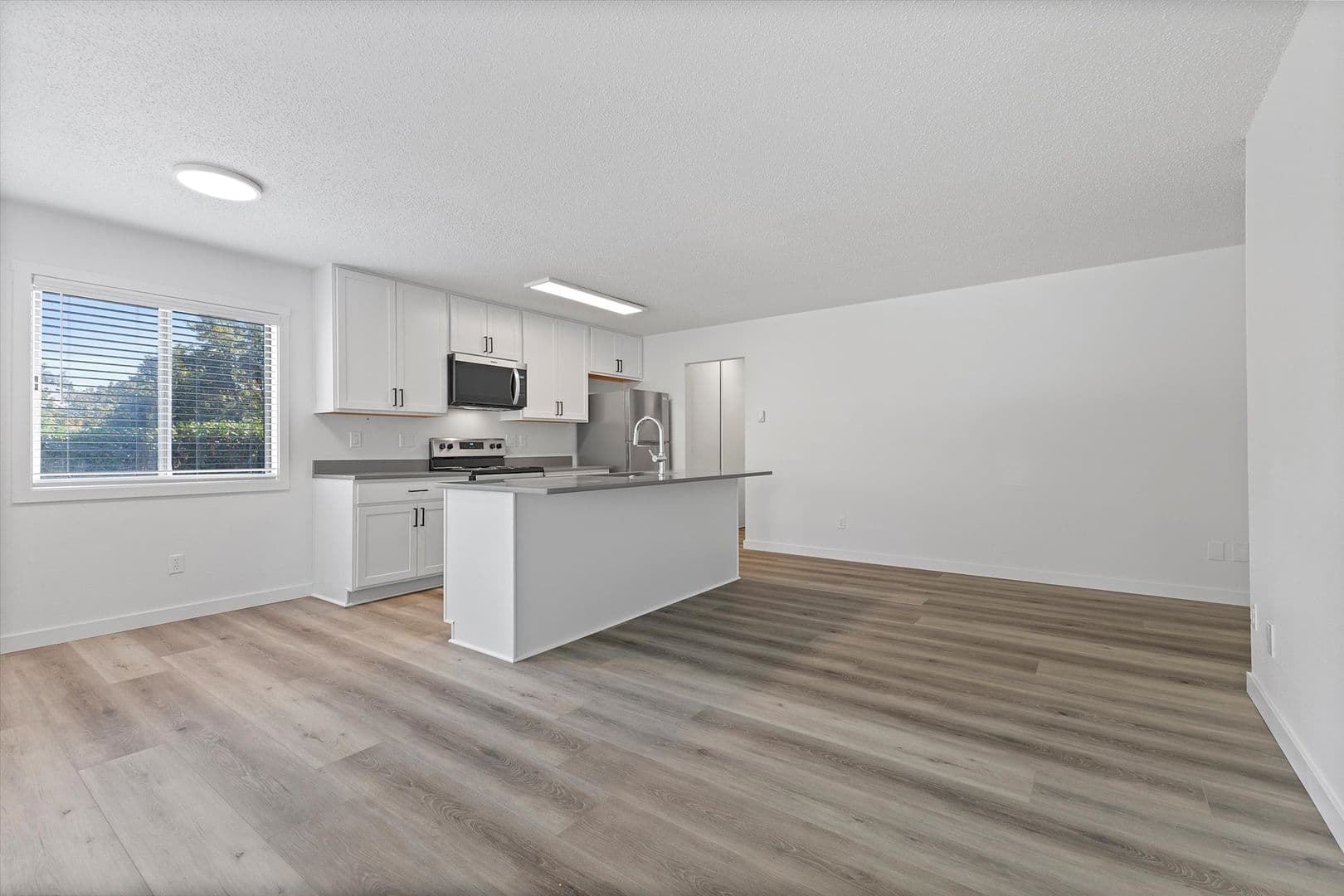 Beaverton Apartment: 11900 SW 5th St