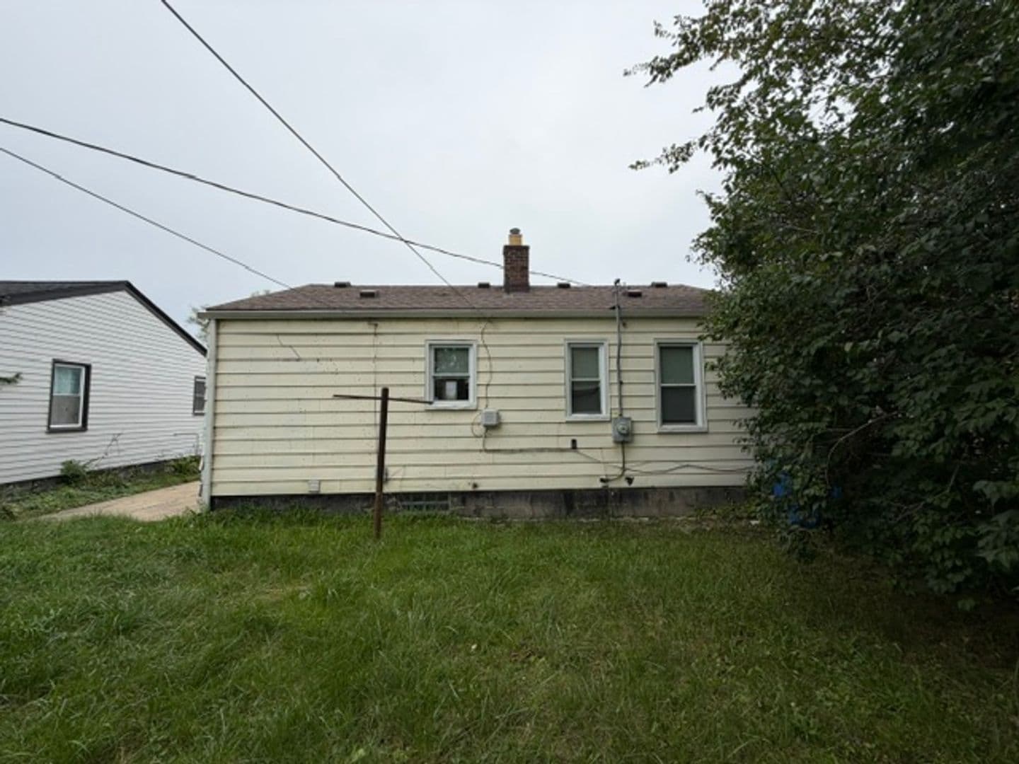 Inkster House: 27065 Princeton