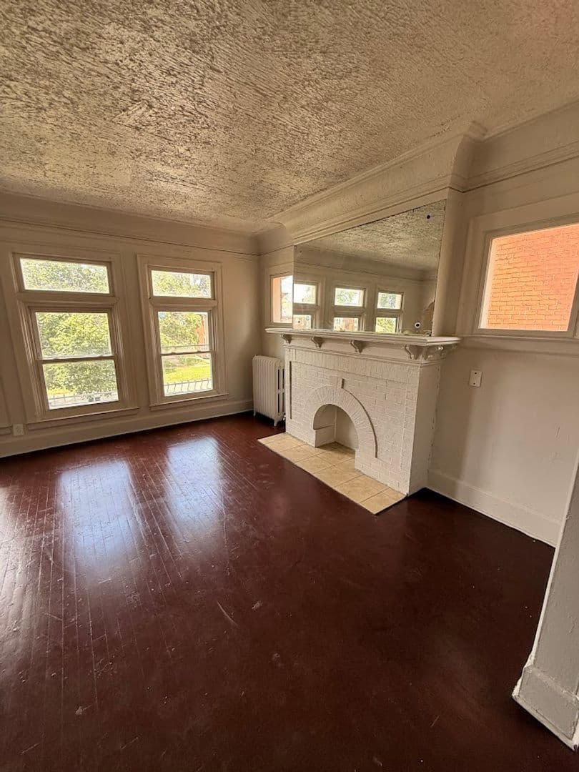 Detroit Apartment: 2719 Glendale