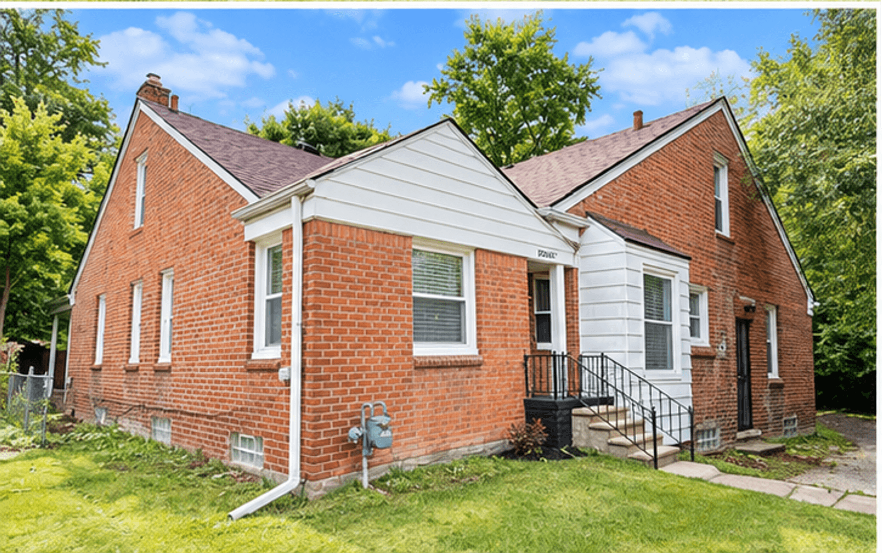 Detroit House: 15758 Fielding