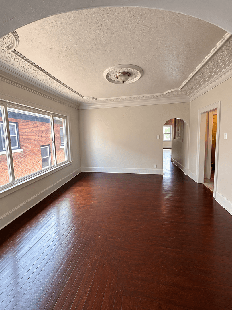 Detroit Apartment: 2719 Glendale