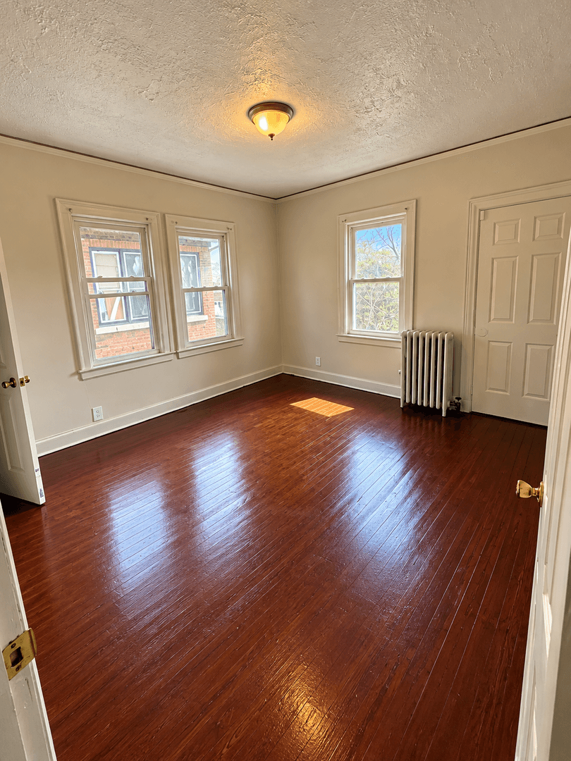 Detroit Apartment: 2719 Glendale