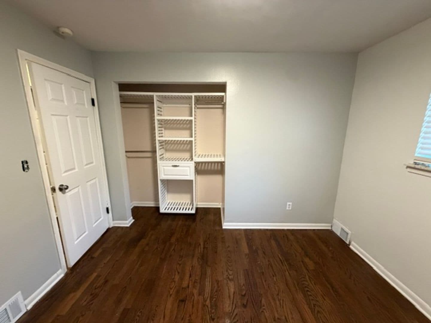 Dearborn Heights House: 4512 Raymond Ave