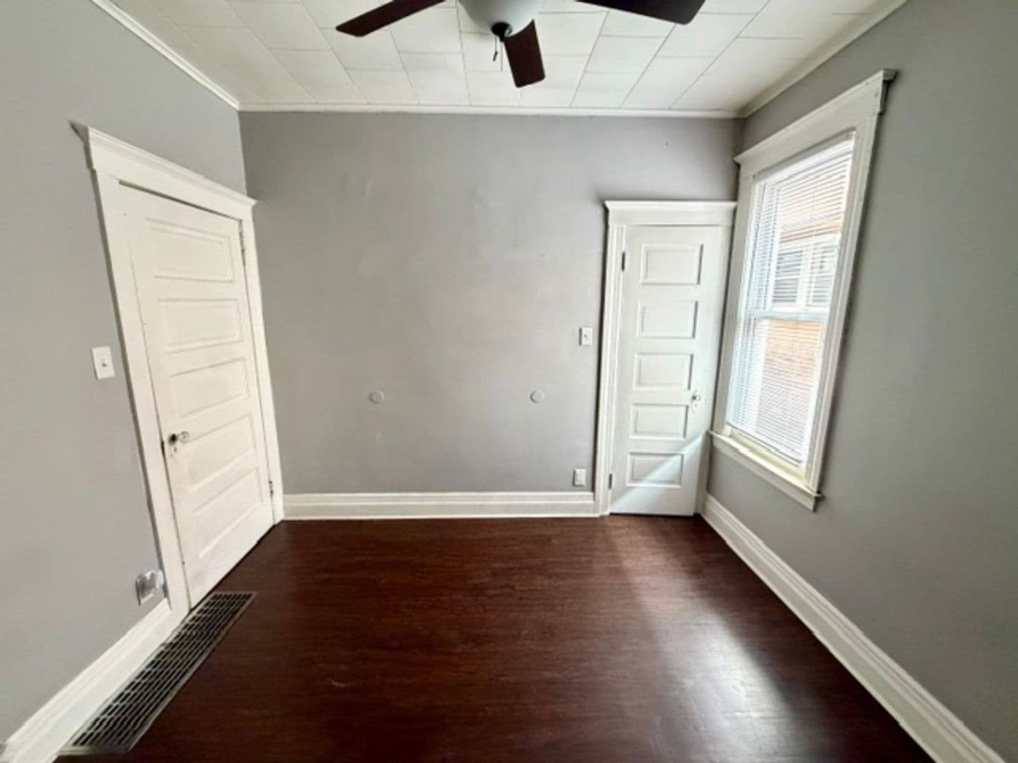 Detroit Apartment: 1998/2000 Hubbard