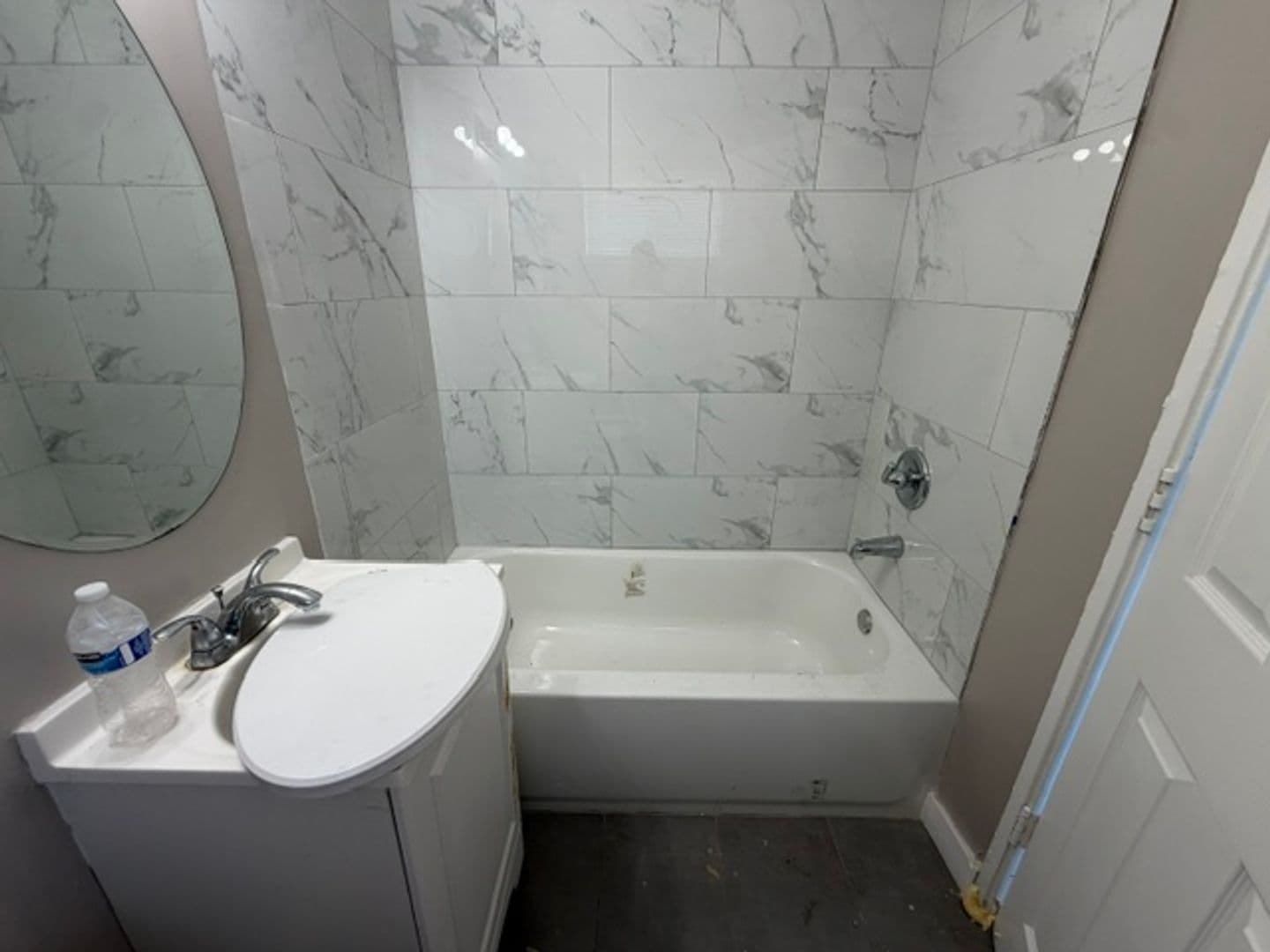 Detroit Apartment: 14801 Joy Rd
