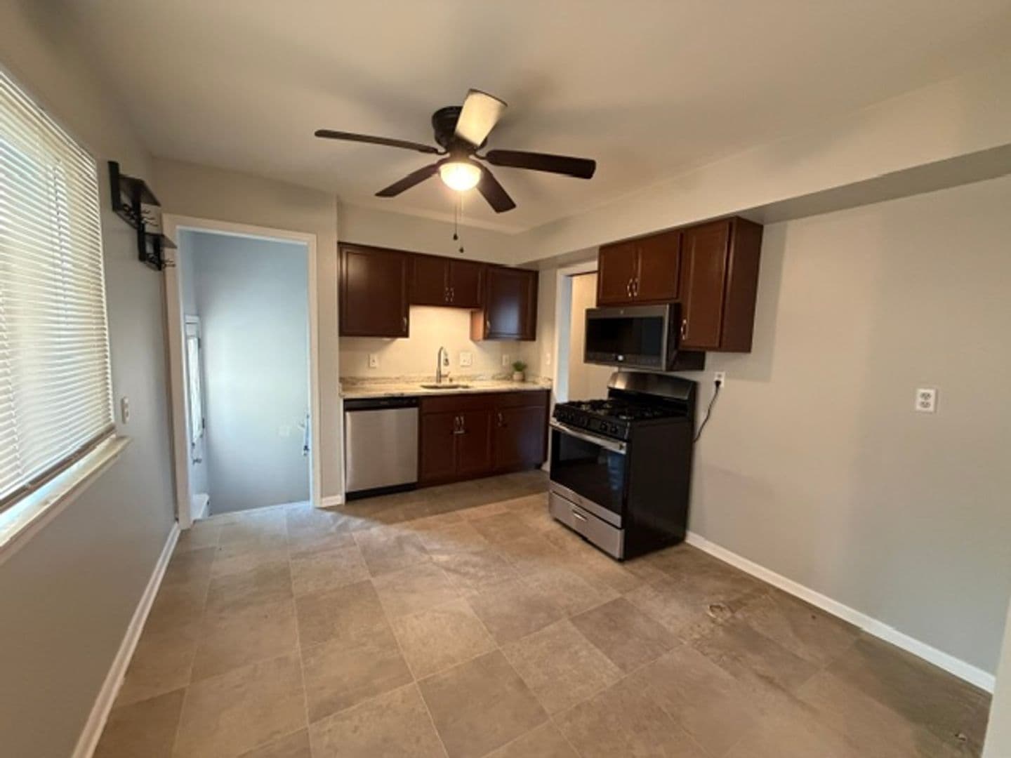 Dearborn Heights House: 4512 Raymond Ave