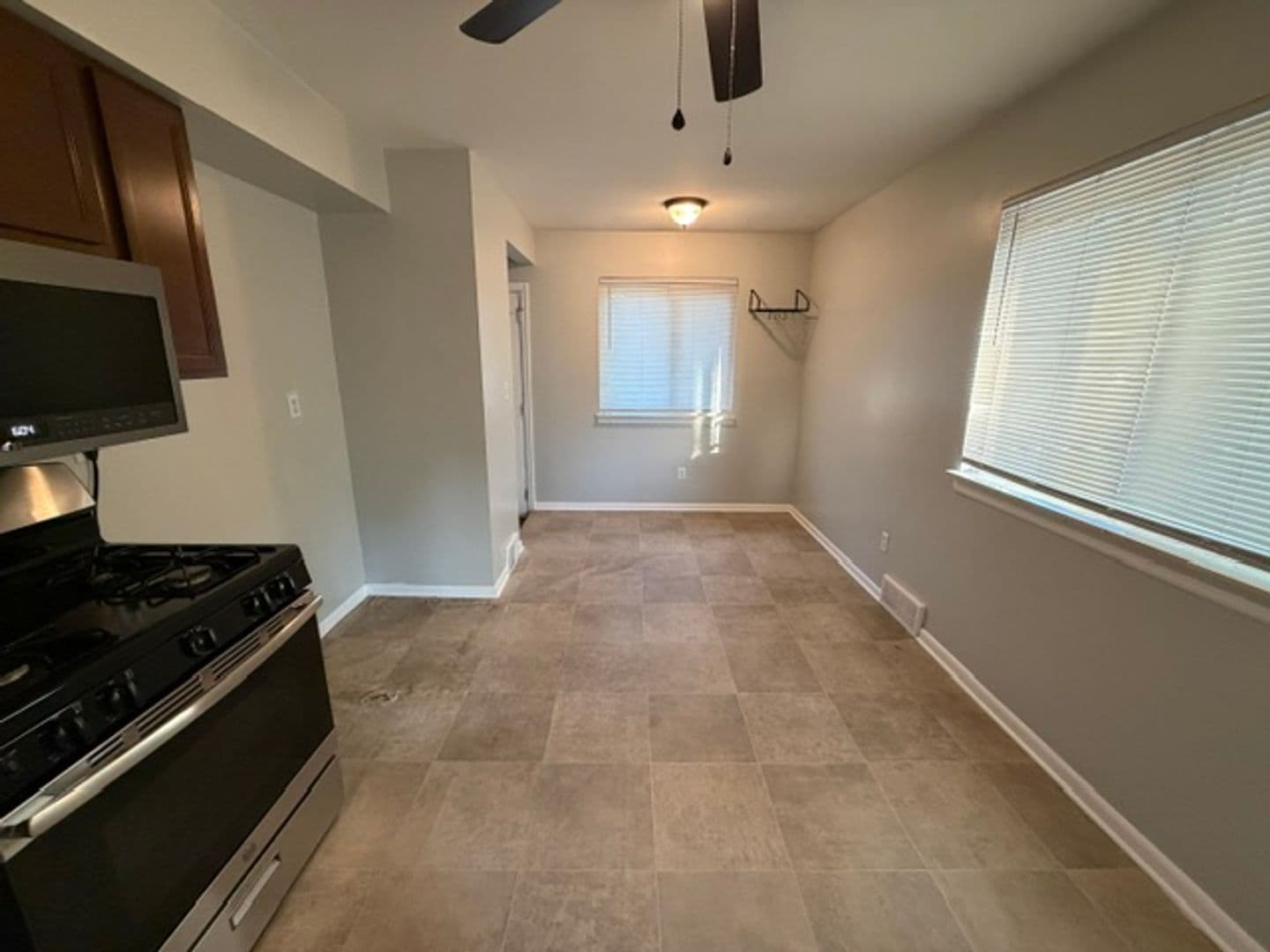 Dearborn Heights House: 4512 Raymond Ave