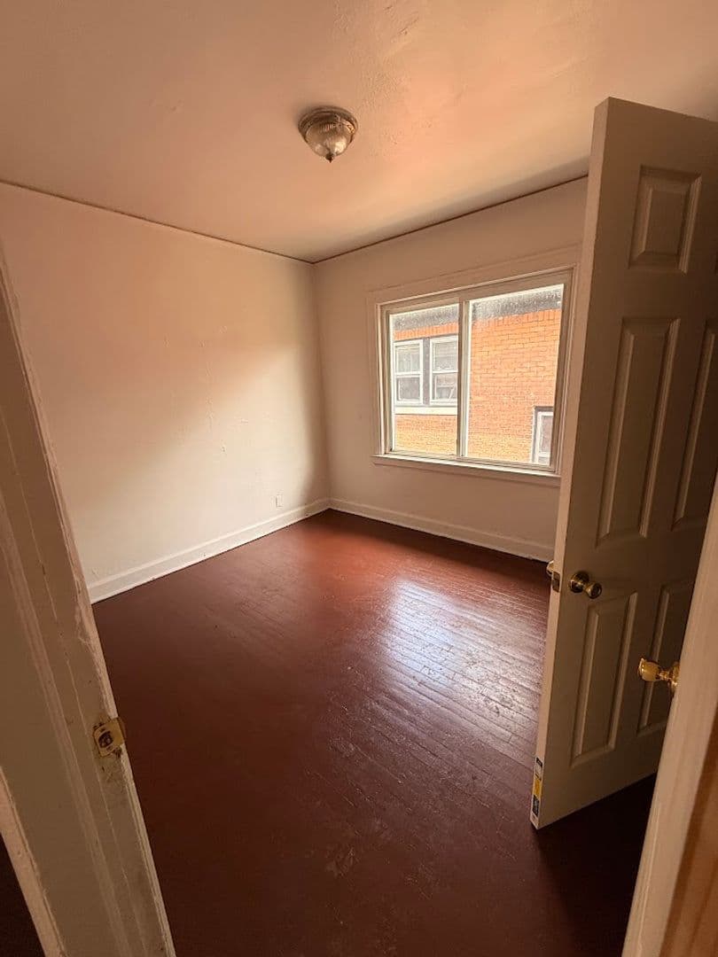 Detroit Apartment: 2719 Glendale
