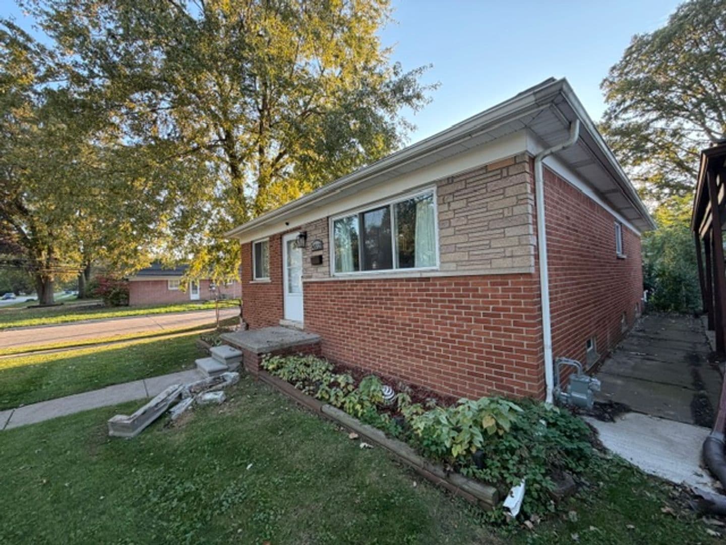 Dearborn Heights House: 4512 Raymond Ave