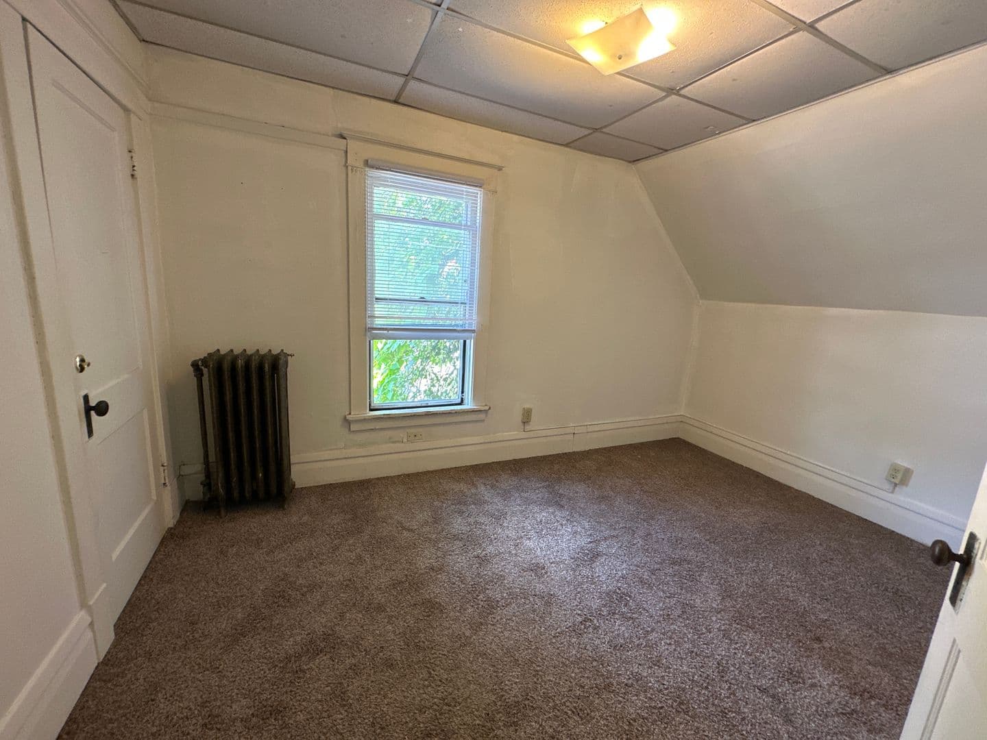 Madison Apartment: 1132-34 Mound St