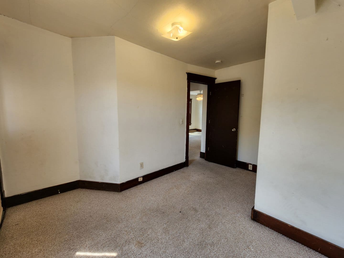 Madison Apartment: 10 S. Orchard St