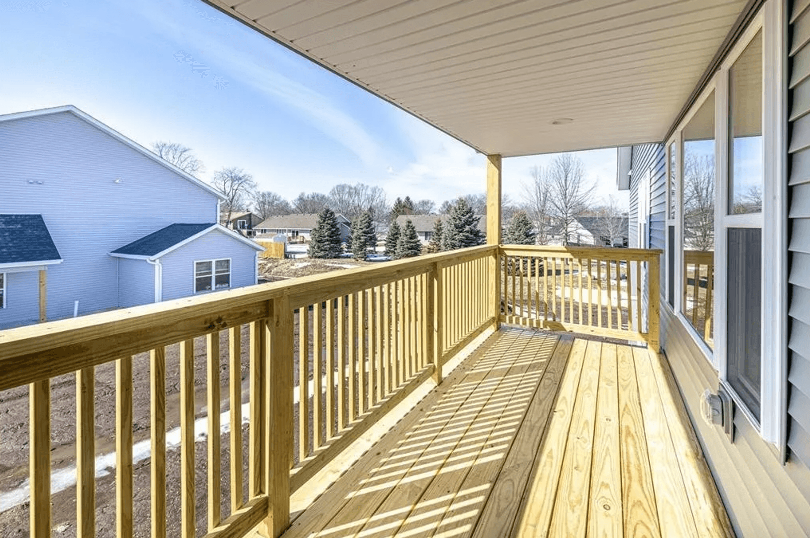 Milton Apartment: 56 E Ash Ln