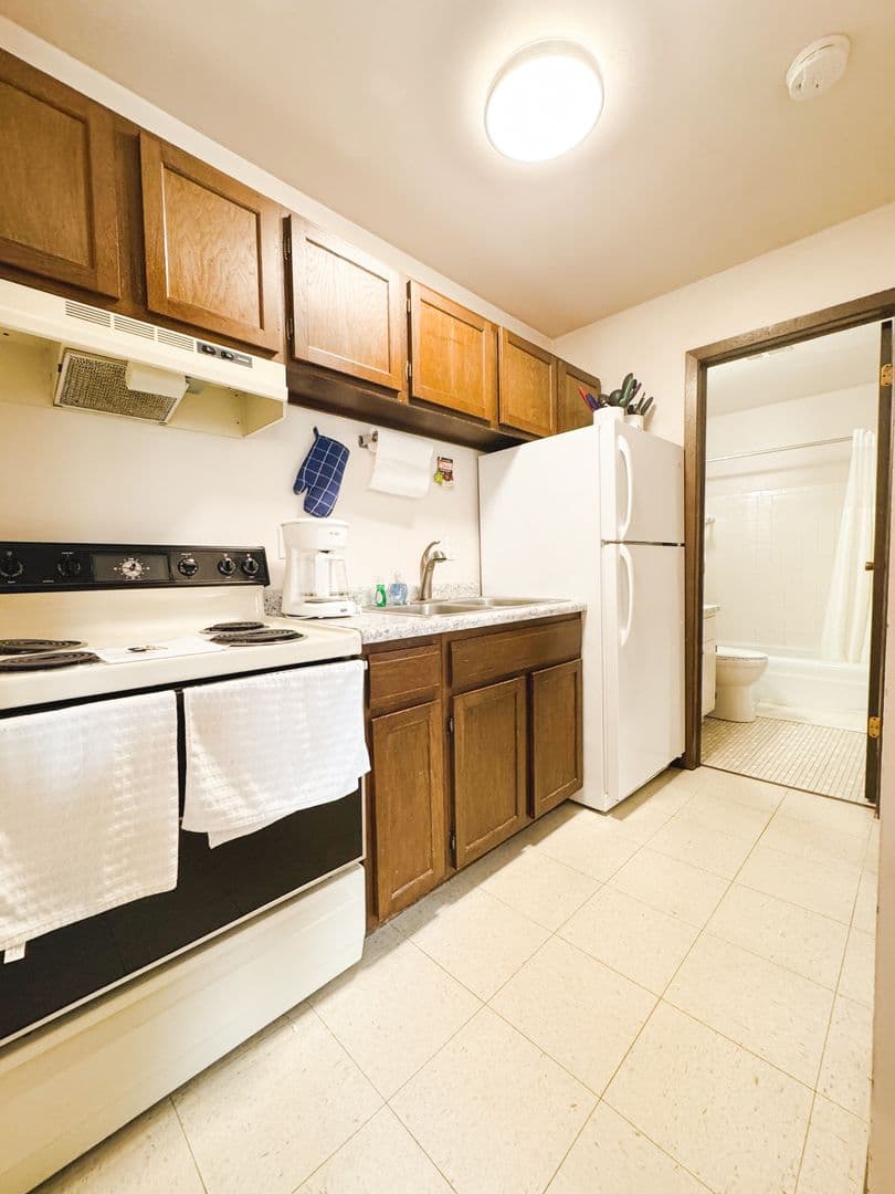 Madison Apartment: 2601 University Avenue