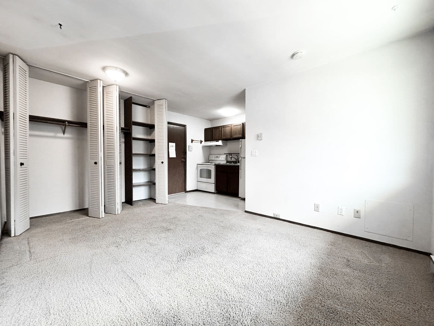 Madison Apartment: 2601 University Avenue
