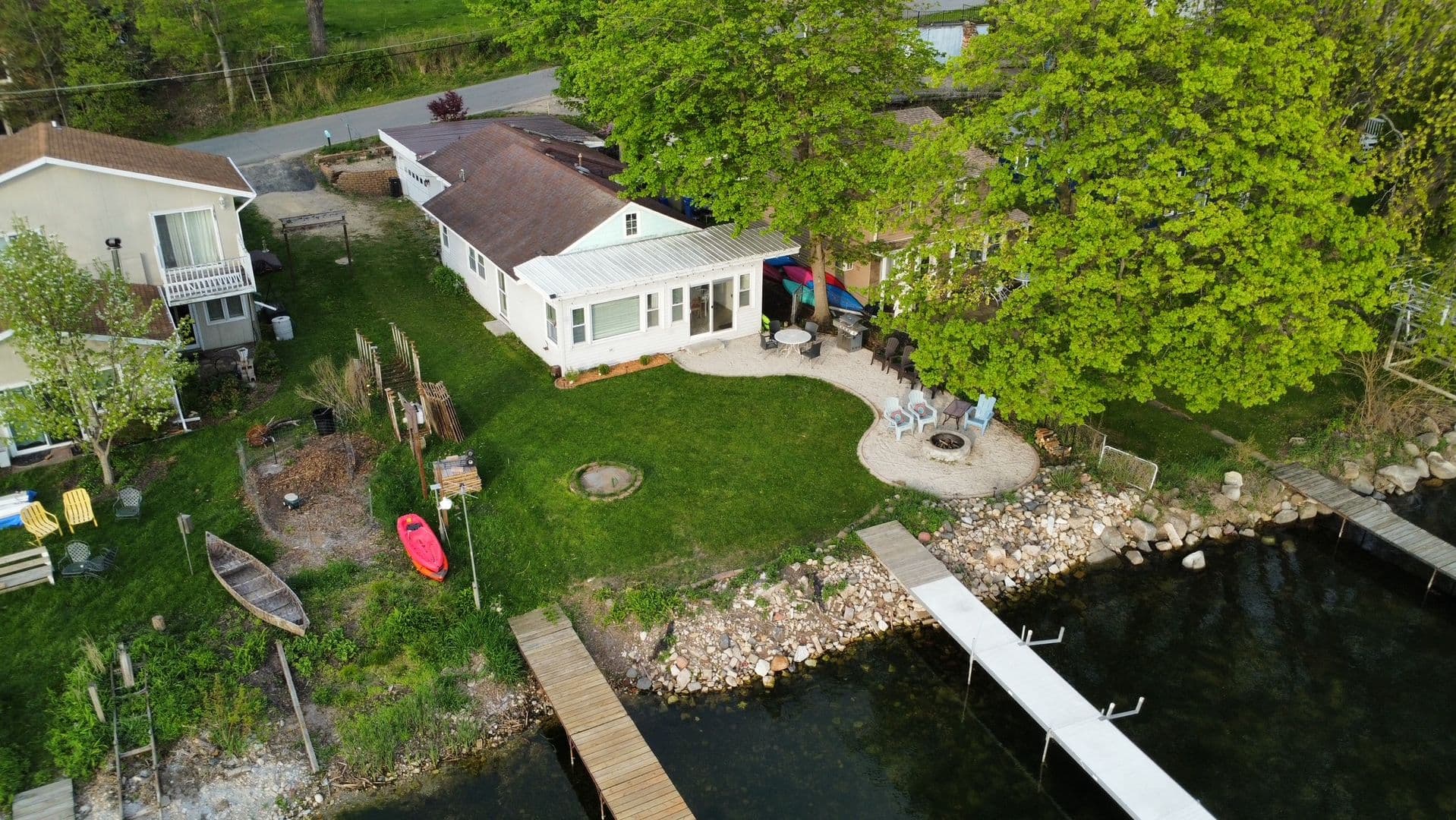 Stoughton House: 3089 Sunnyside St.