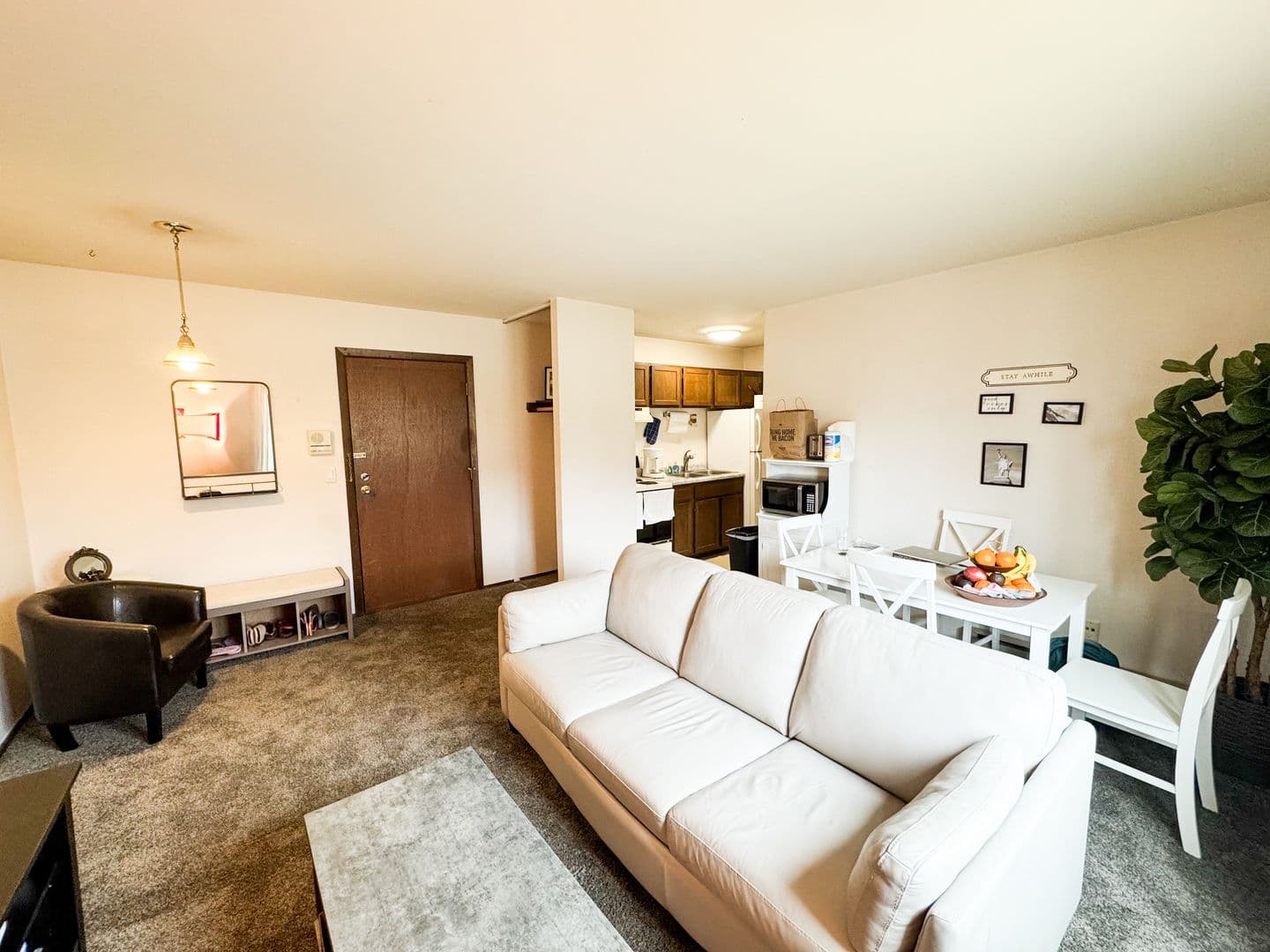 Madison Apartment: 2601 University Avenue