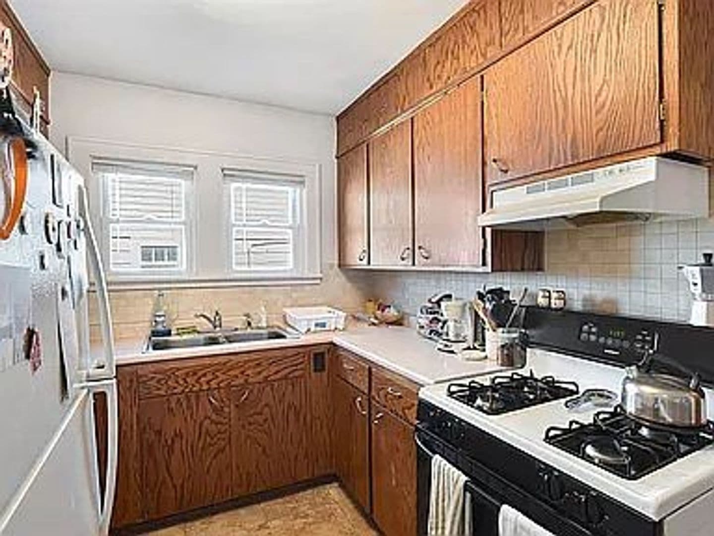 Madison Apartment: 413 Chamberlain Ave.