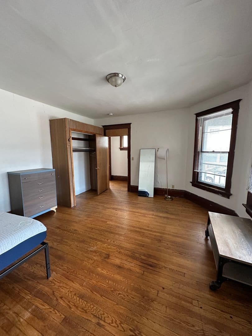 Madison Apartment: 146-48 W Gorham St