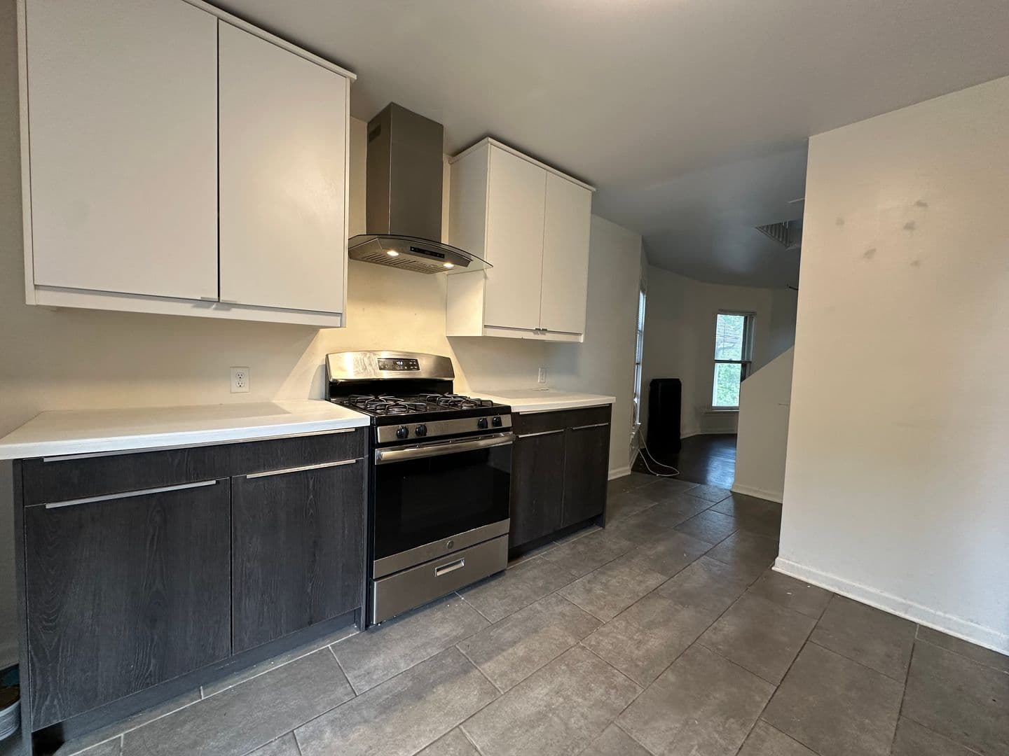 Madison Apartment: 522 E. Main Street
