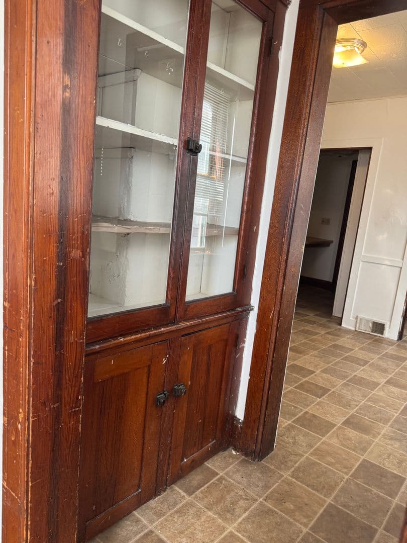 Madison Apartment: 146-48 W Gorham St
