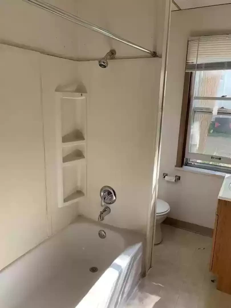 Madison Apartment: 1132-34 Mound St