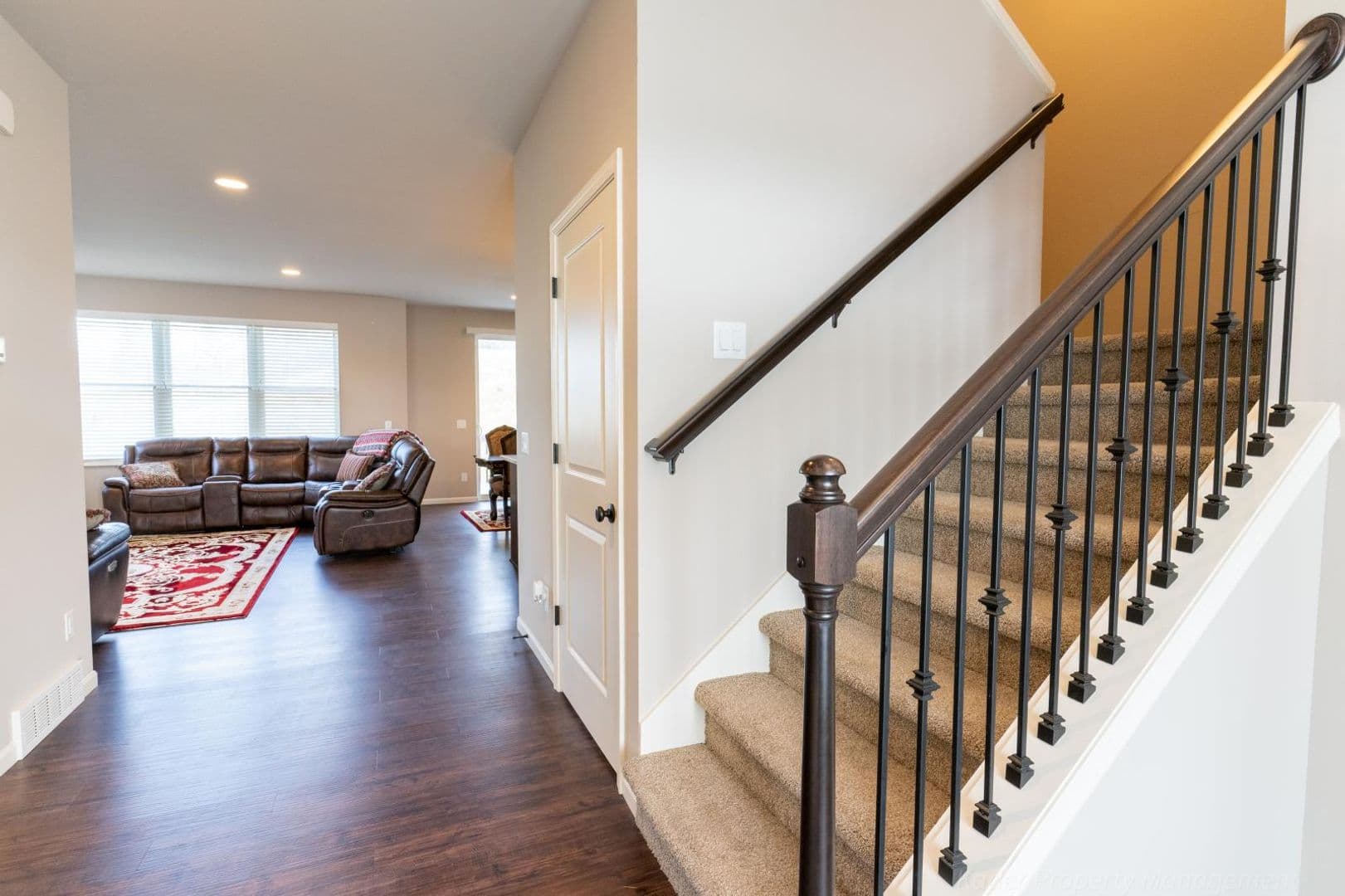 McFarland House: 6142 Pine Ridge Way