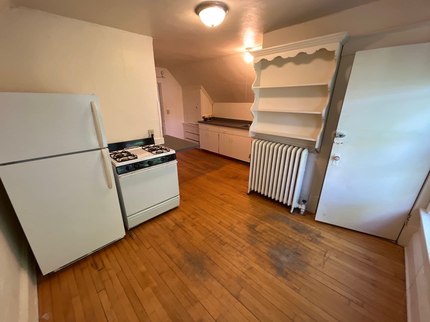 Madison Apartment: 1818-20 Madison St