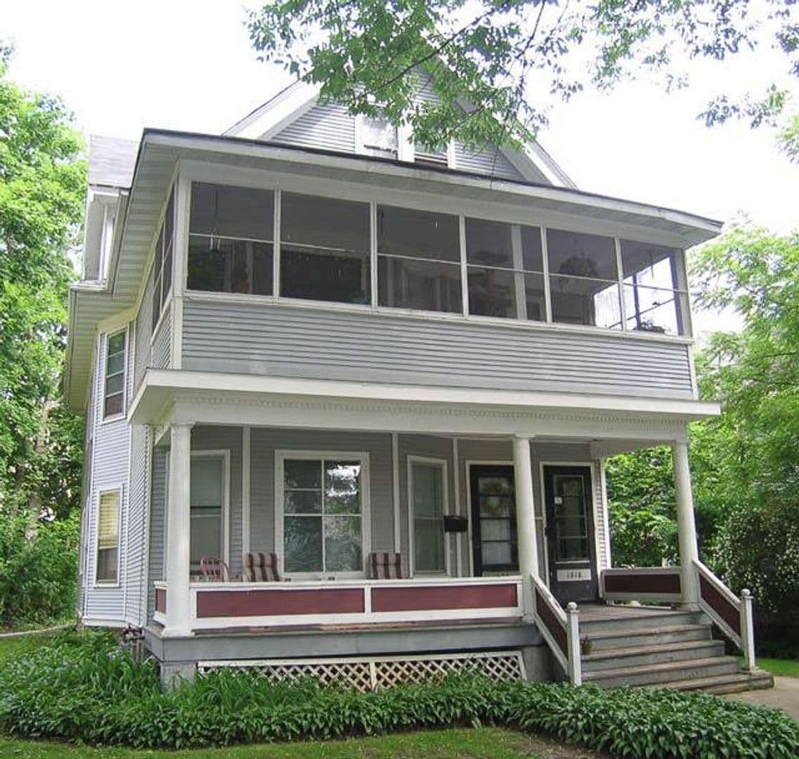 Madison Apartment: 1818-20 Madison St