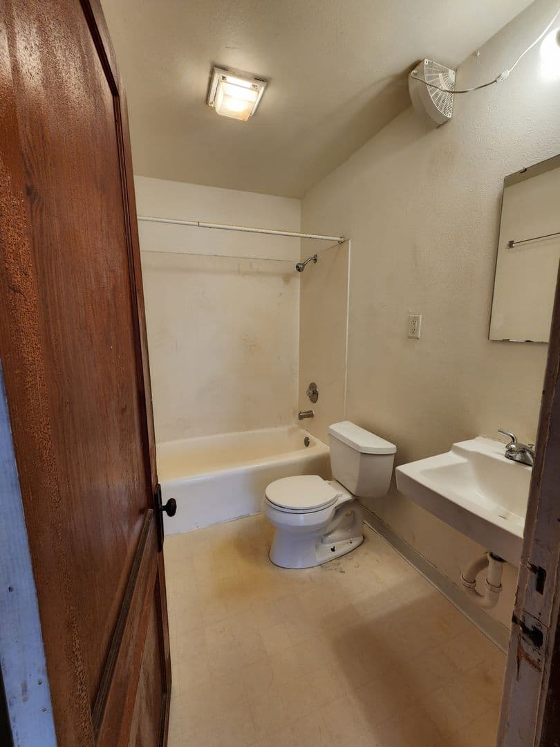Madison Apartment: 10 S. Orchard St