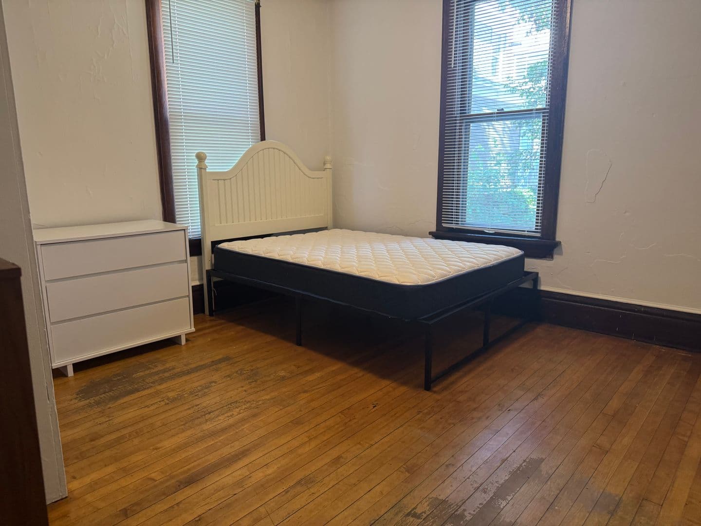Madison Apartment: 146-48 W Gorham St