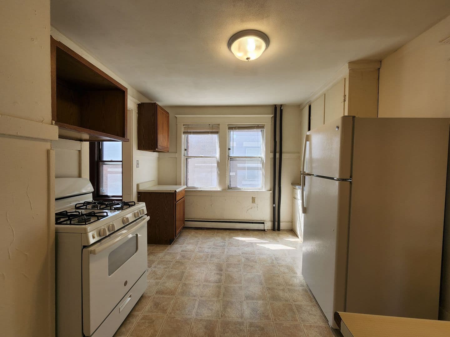 Madison Apartment: 10 S. Orchard St