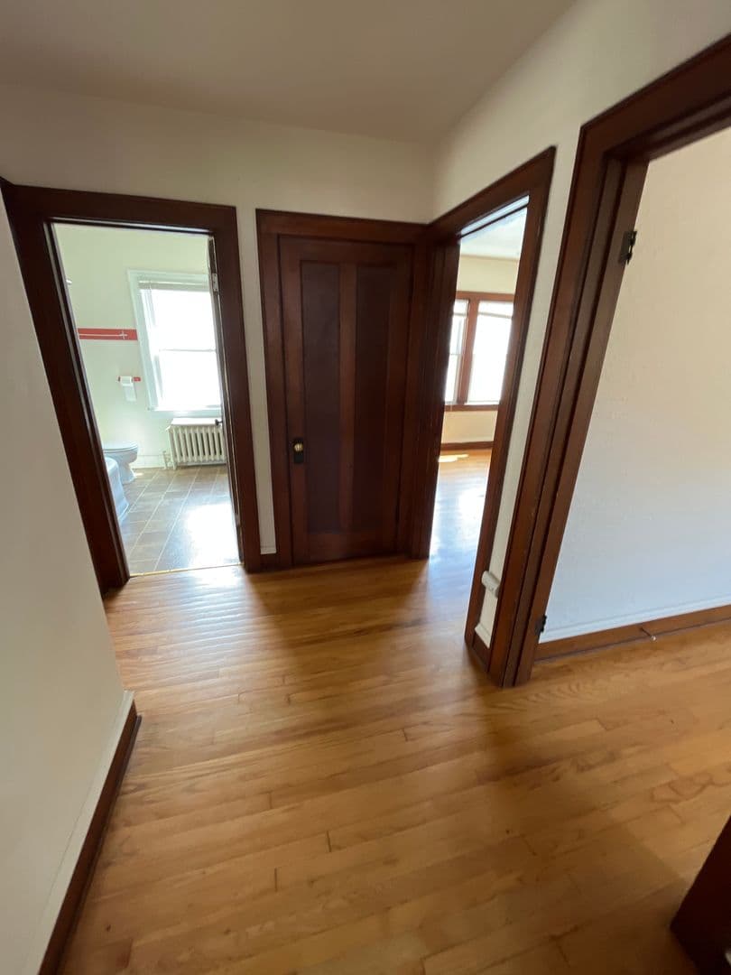 Madison Apartment: 411 Paunack Pl
