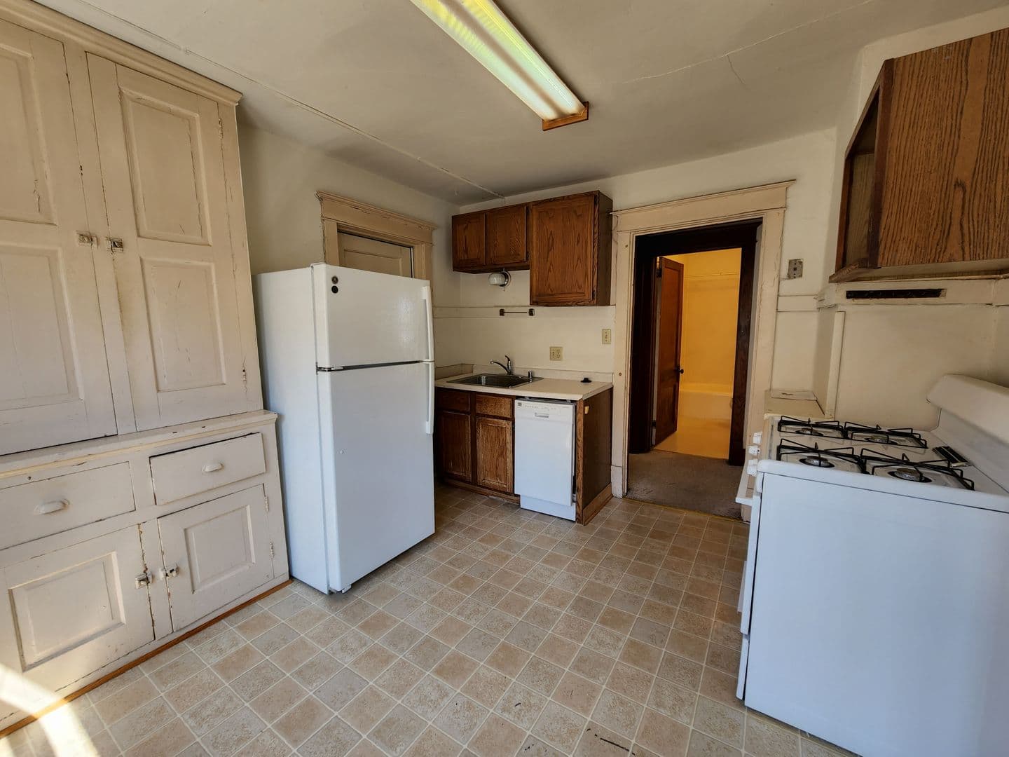 Madison Apartment: 10 S. Orchard St