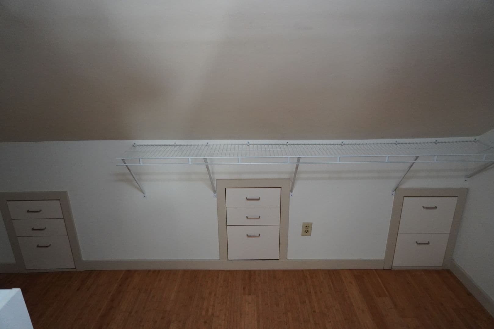Madison Apartment: 2718 Sommers Avenue