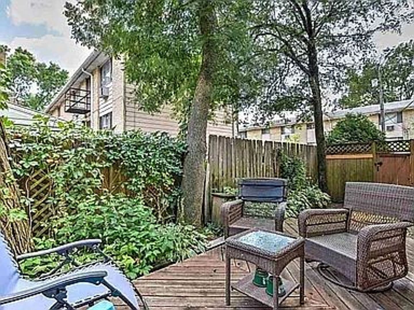 Madison Apartment: 413 Chamberlain Ave.