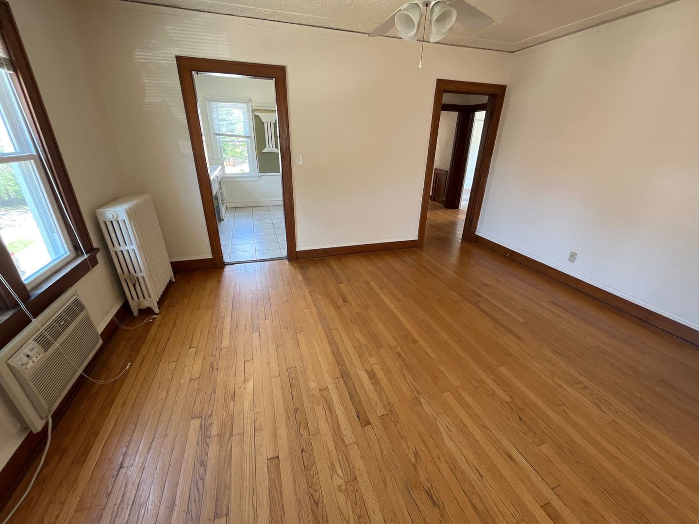 Madison Apartment: 411 Paunack Pl