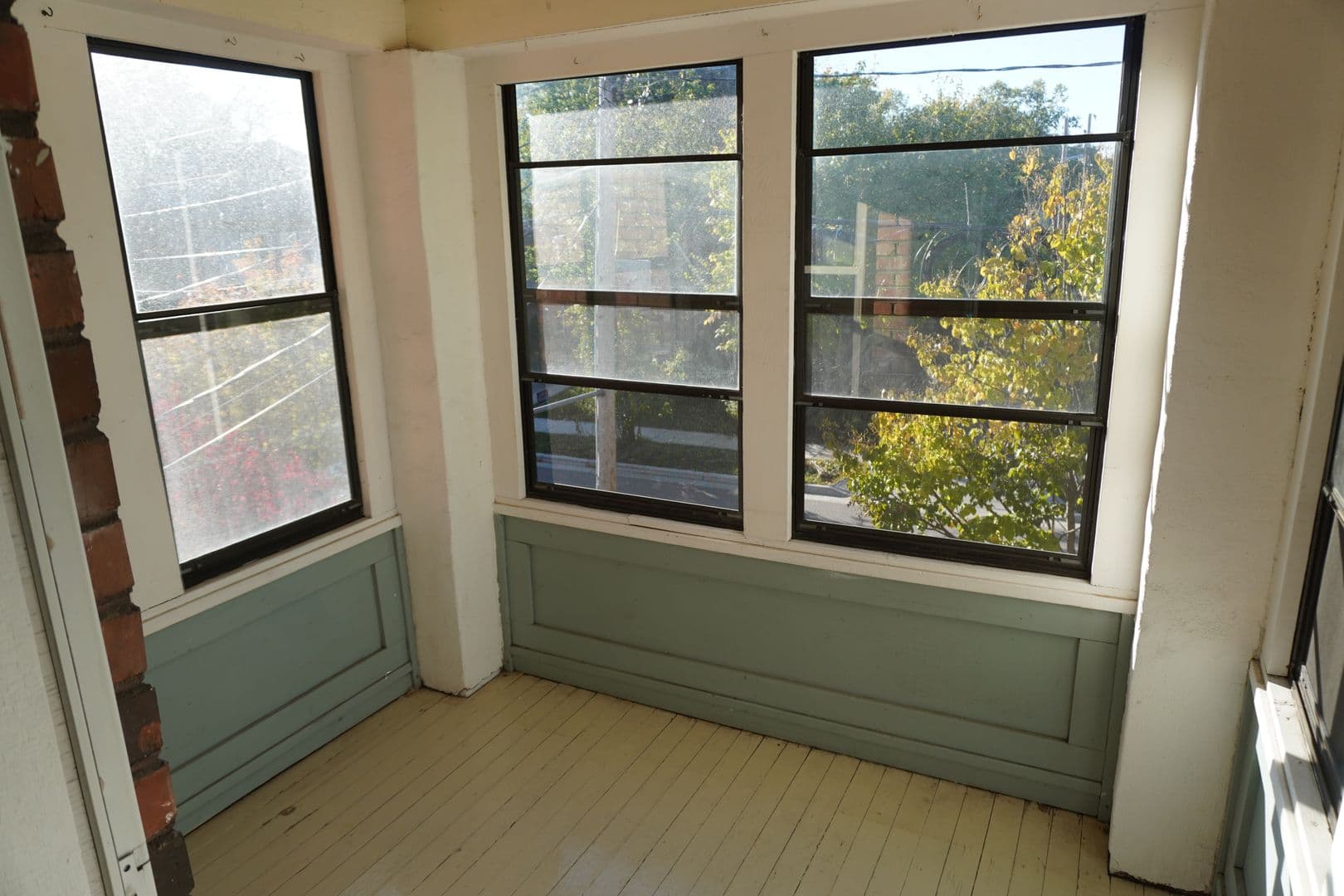 Madison Apartment: 2718 Sommers Avenue