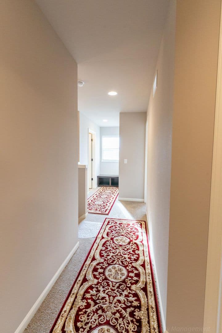 McFarland House: 6142 Pine Ridge Way