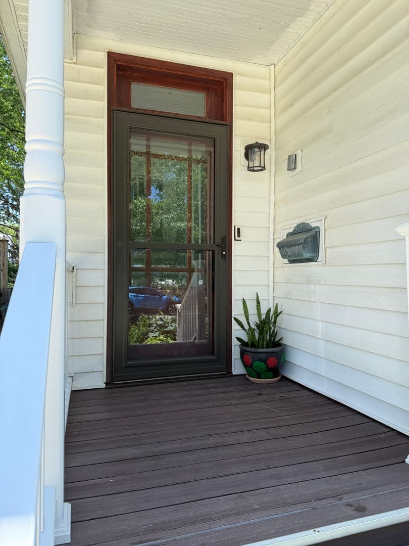 Madison House: 959 Lawrence St