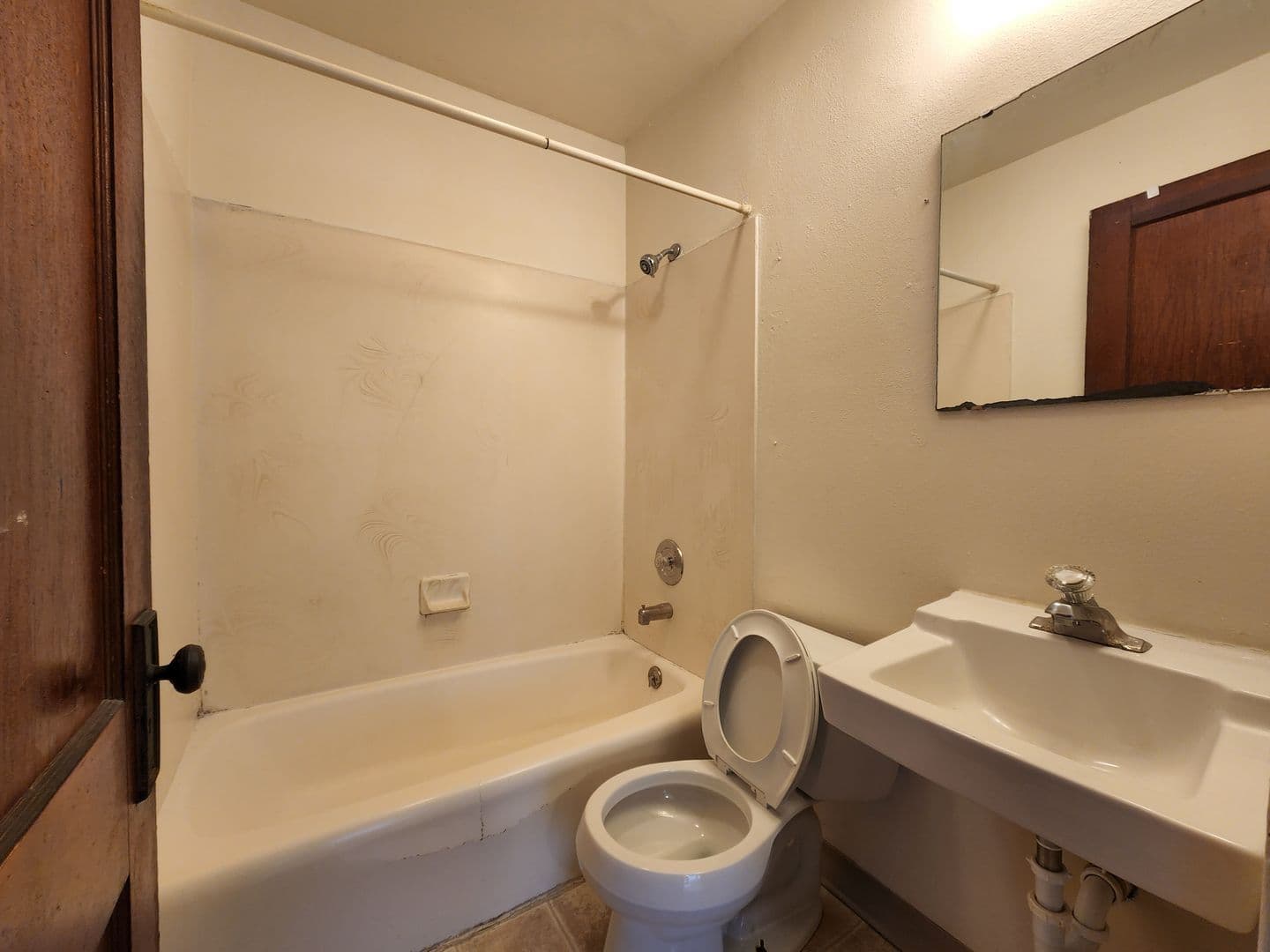Madison Apartment: 10 S. Orchard St