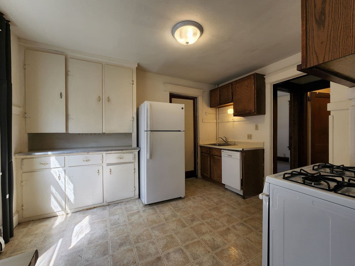 Madison Apartment: 10 S. Orchard St