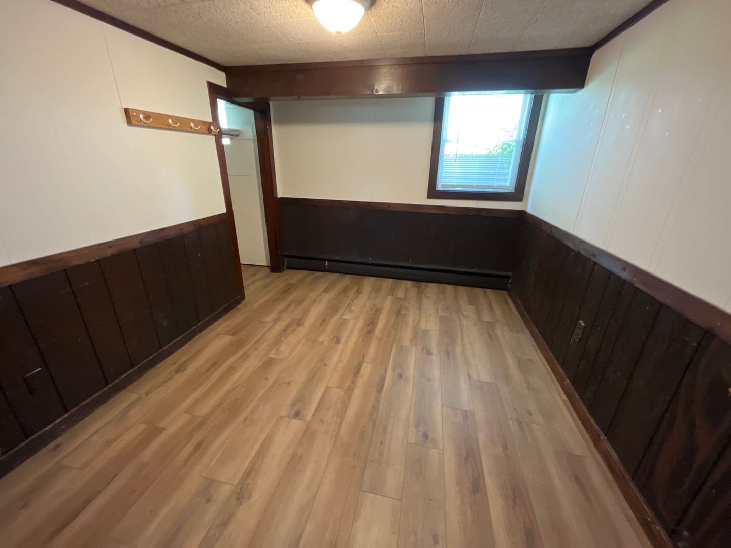 Madison Apartment: 411 Paunack Pl