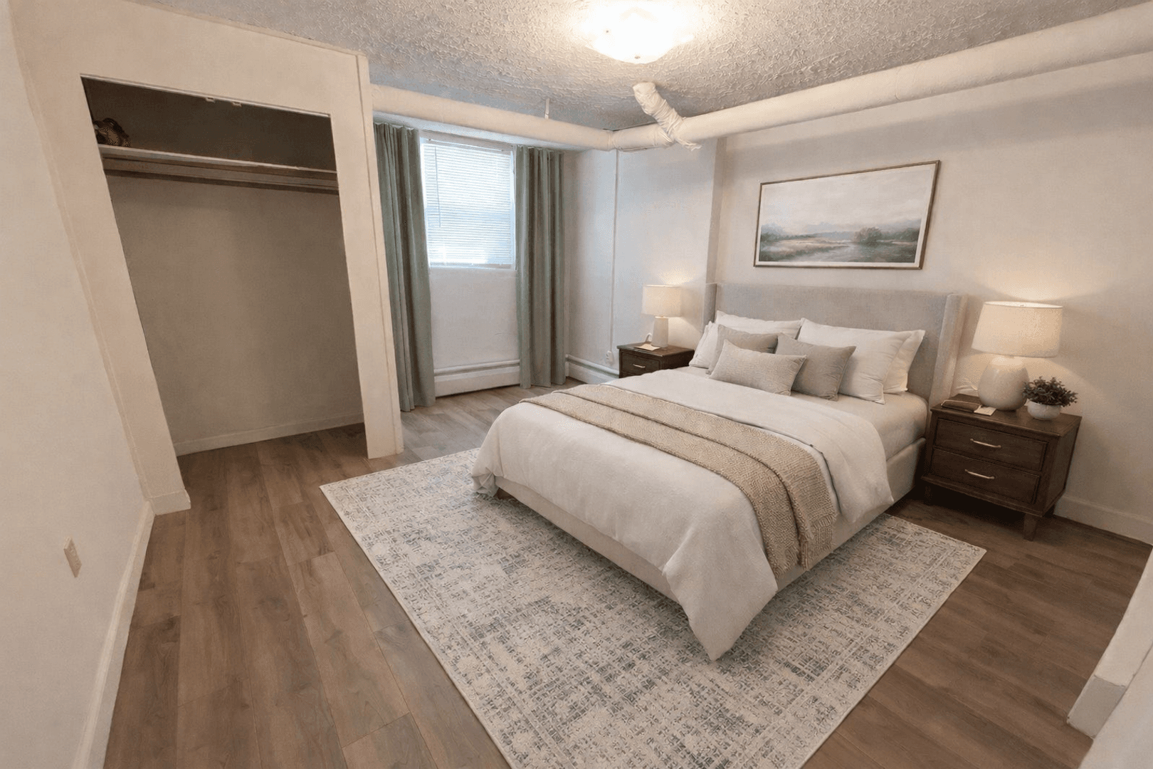 Madison Apartment: 411 Paunack Pl