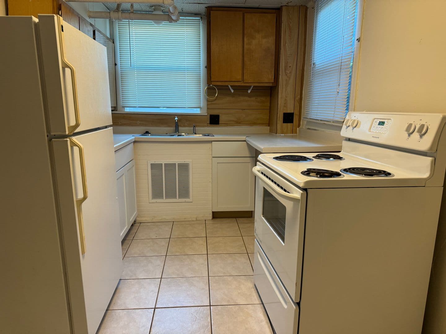 Madison Apartment: 411 Paunack Pl