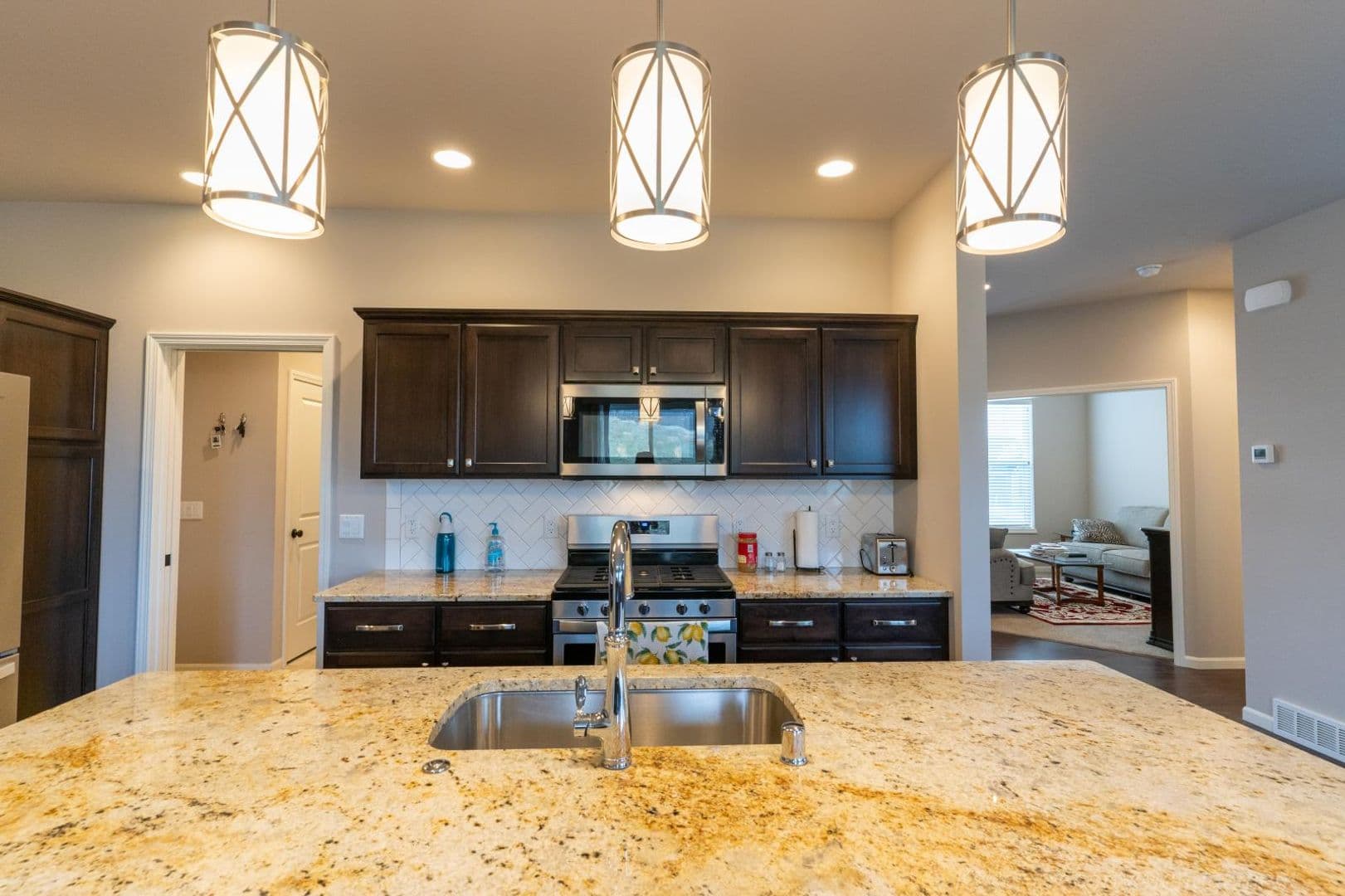 McFarland House: 6142 Pine Ridge Way