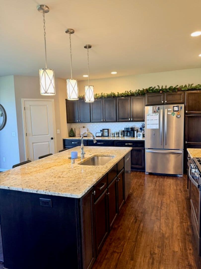 McFarland House: 6142 Pine Ridge Way